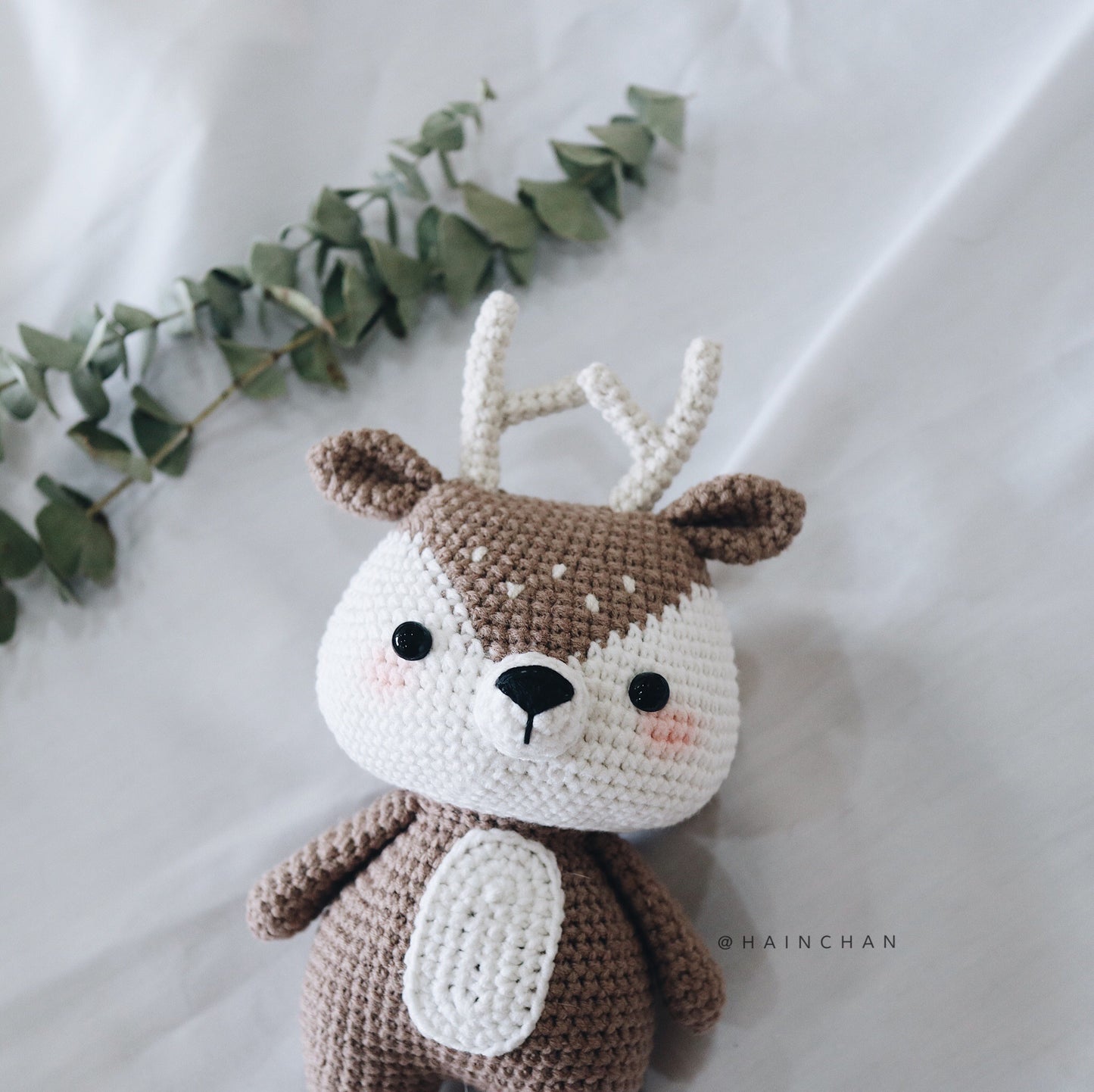 Little Deer Amigurumi Crochet Pattern - Adorable Fawn Toy | Hainchan