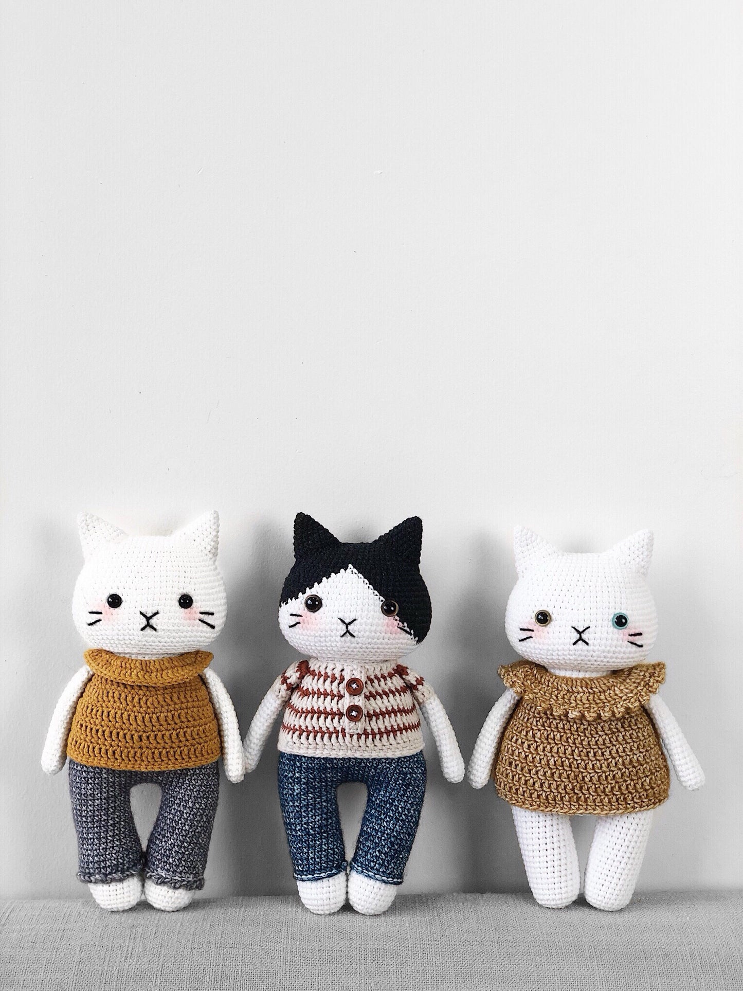 Adorable Oreo & Mochi the Cat Crochet Pattern - Amigurumi crochet pattern. Instant download. Languages: EnglishAdorable Oreo & Mochi the Cat Crochet Pattern - Amigurumi crochet pattern. Instant download. Languages: English