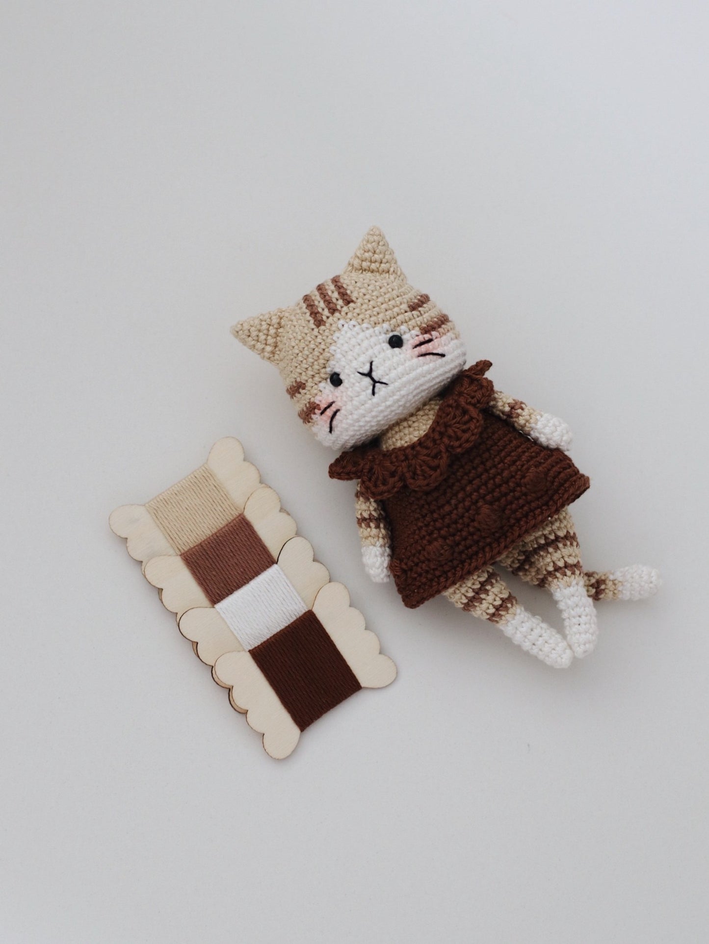 Sassy the Tabby Cat (Full Body + Keychain) Crochet Pattern by Hainchan - Digital PDF Download